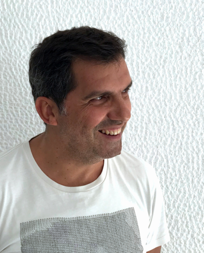 S & Team Γνωρίστε τον Ευάγγελο Σπηλιόπουλο, τον Creative Director της S & Team